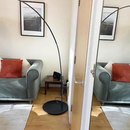 One Bed Maisonette In Centre Portland Square Апартаменты Бристоль